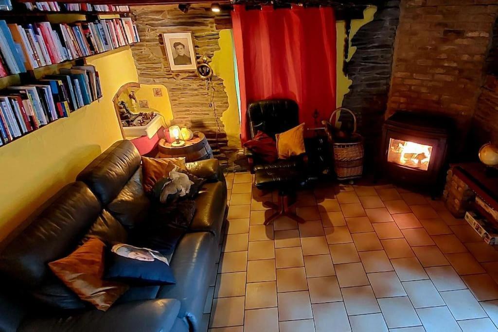 הוילה אלה L'Ardoisiere: Jolie Maison Ardennaise. מראה חיצוני תמונה